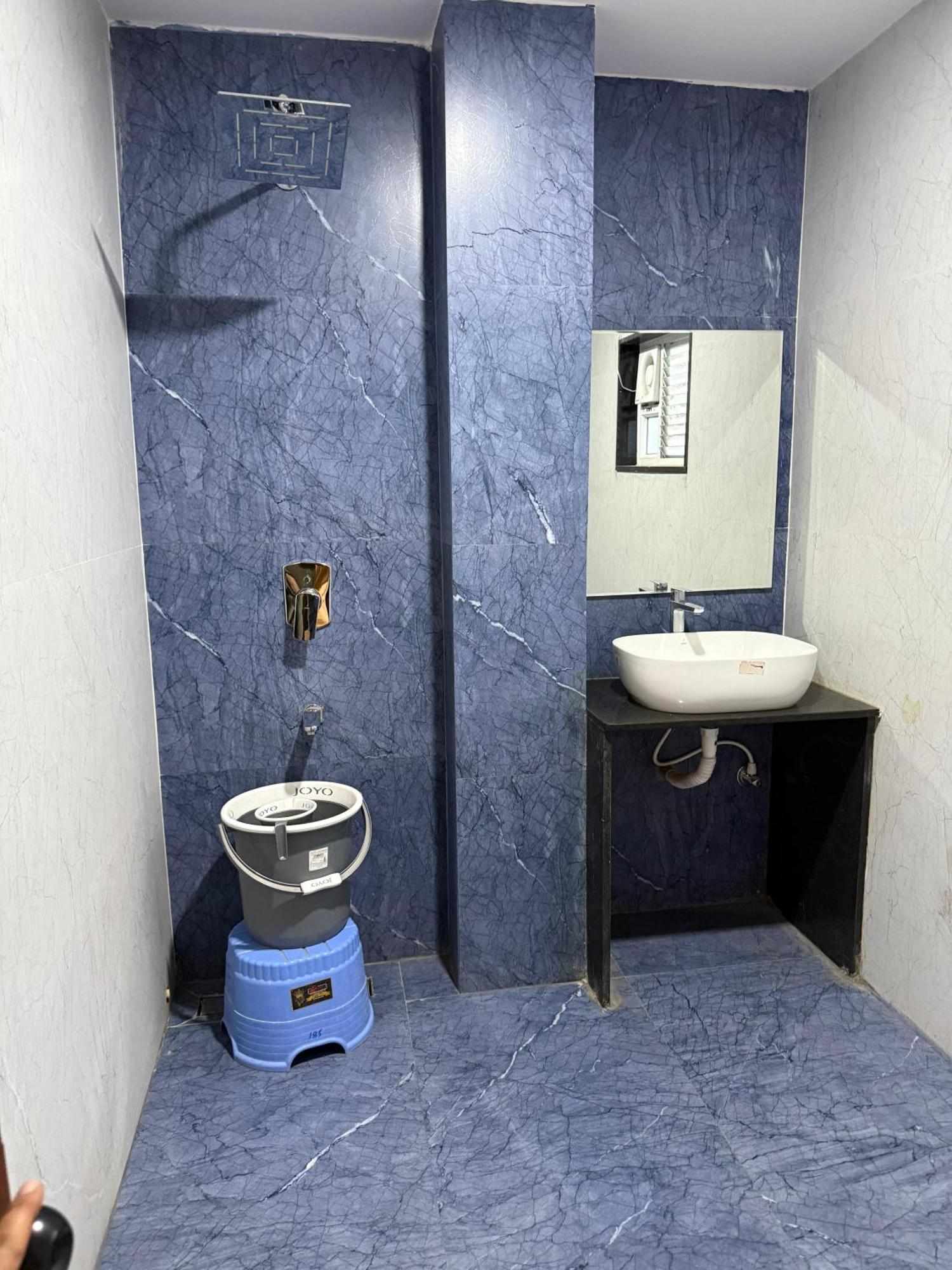 ホテル Agarwal'S Residency ヴィシャーカパトナム エクステリア 写真
